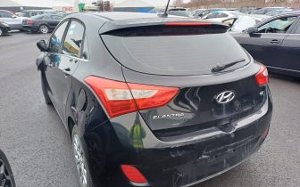 Хечбеци HYUNDAI ELANTRA 2017 Черен