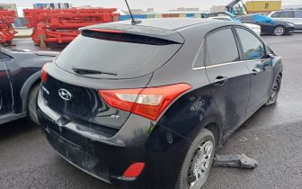 Хечбеци HYUNDAI ELANTRA 2017 Черен