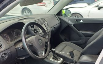 Джипове VOLKSWAGEN TIGUAN S 2012 Черен
