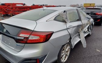 Седани HONDA CLARITY 2018 Сребрист
