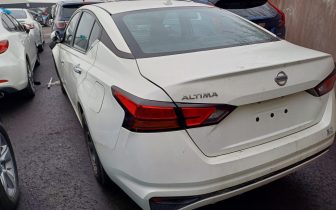 Седани NISSAN ALTIMA 2019 Бял