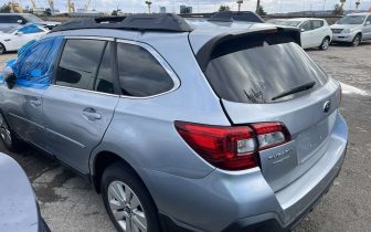 Кросоувъри SUBARU OUTBACK PREMIUM 2018 Сребрист