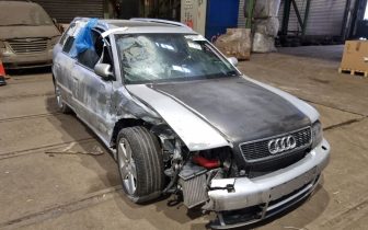 Хечбеци Audi S4 2003 Сребрист