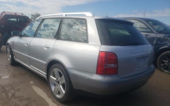 Хечбеци Audi S4 2003 Сребрист