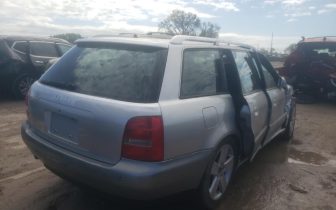 Хечбеци Audi S4 2003 Сребрист