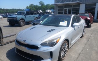 Седани KIA Stinger 2018 Бял