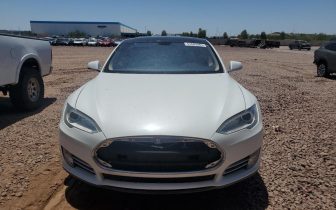 Хечбеци Tesla MODEL S 2013 Бял