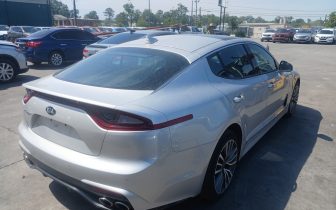 Седани KIA Stinger 2018 Бял