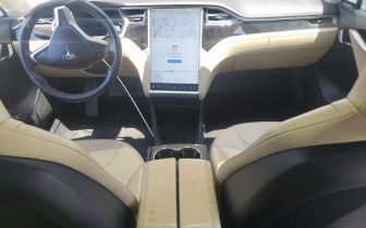 Хечбеци Tesla MODEL S 2013 Бял