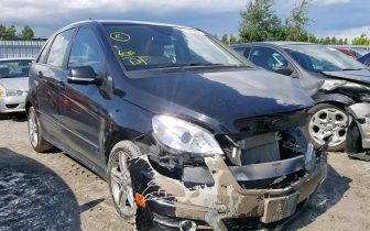 Хечбеци Mercedes-Benz B200 2009 Черен