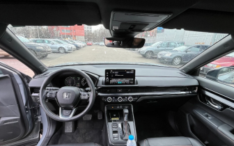 Джипове Honda CR-V 2023 Сив