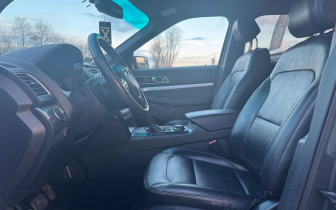 suv Ford  Explorer 2016 Сив