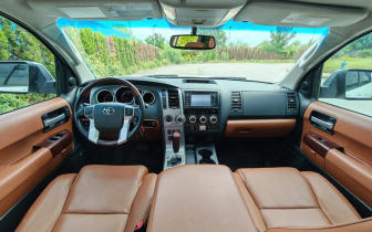 suv Toyota  Sequoia PLATINUM 5.7 V8  2016 Бял