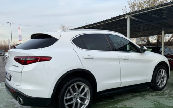 suv Alfa Romeo  Stelvio  2018 White