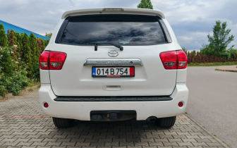 suv Toyota  Sequoia PLATINUM 5.7 V8  2016 Бял