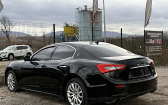 sedan Maserati  Ghibli  2014 Черен
