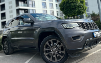 suv Jeep  Grand cherokee 2017 Сив