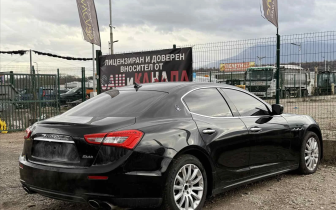 sedan Maserati  Ghibli  2014 Черен