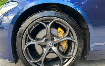 sedan Alfa Romeo  Giulia Q4 2018 Син